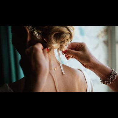 謝恩会でドレスがきれいに映える背中＆腕のケアをするなら覚王山のリベレへ